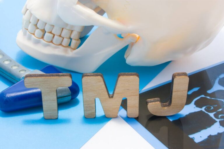featured image for helping your teen with tmj symptoms